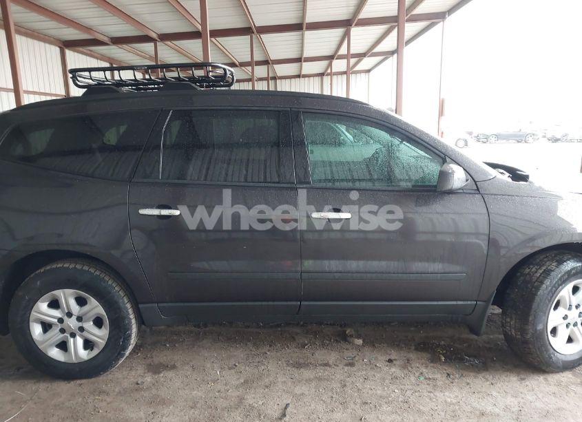 Photo 13 of 2016 Chevrolet Traverse LS (VIN 1GNKRFED3GJ243603)