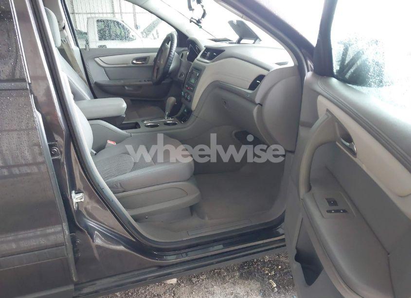 Photo 5 of 2016 Chevrolet Traverse LS (VIN 1GNKRFED3GJ243603)