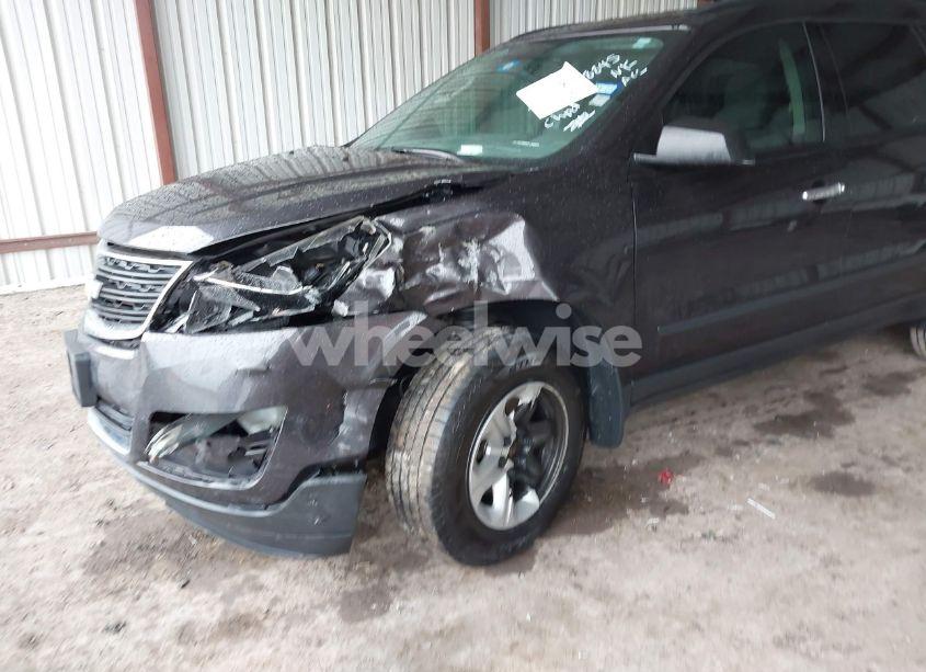 Photo 6 of 2016 Chevrolet Traverse LS (VIN 1GNKRFED3GJ243603)