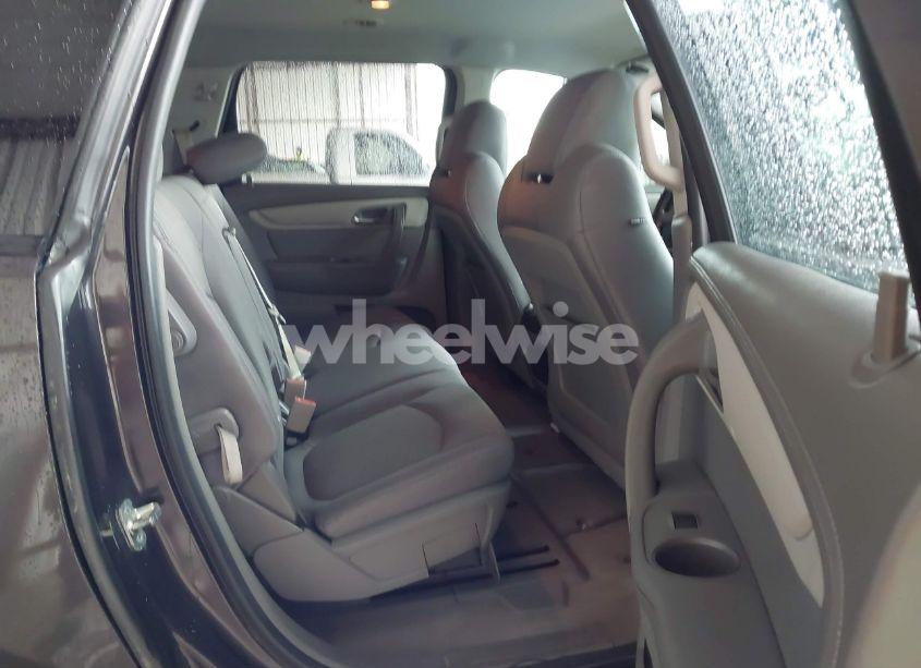 Photo 8 of 2016 Chevrolet Traverse LS (VIN 1GNKRFED3GJ243603)