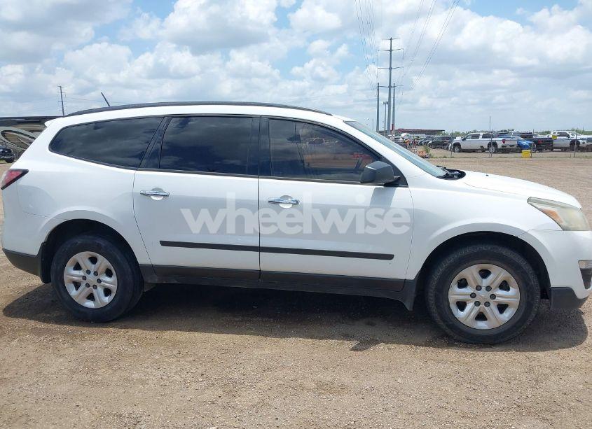 Photo 12 of 2016 Chevrolet Traverse LS (VIN 1GNKRFED3GJ260756)