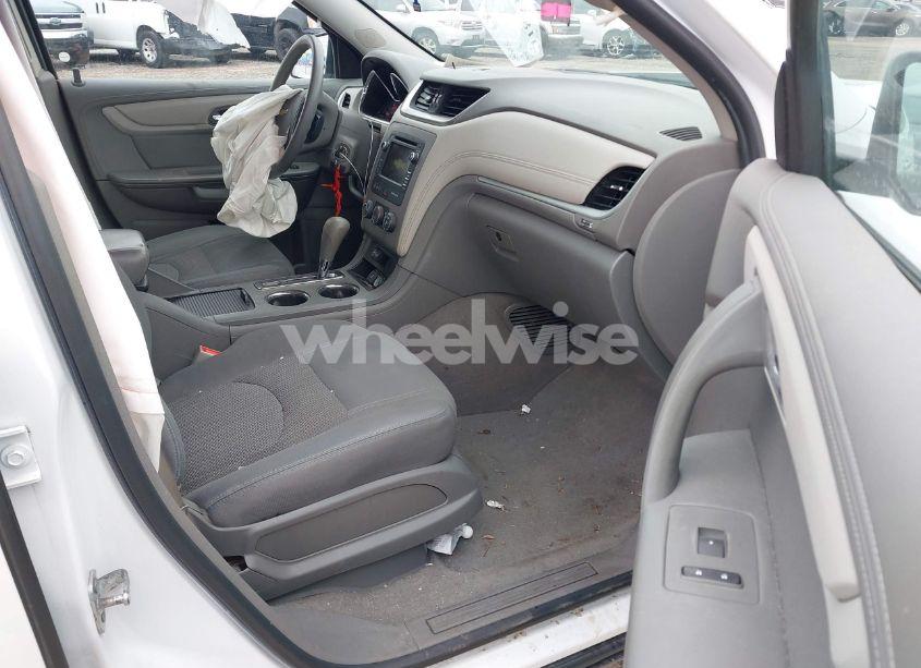 Photo 5 of 2017 Chevrolet Traverse LS (VIN 1GNKRFED3HJ350233)