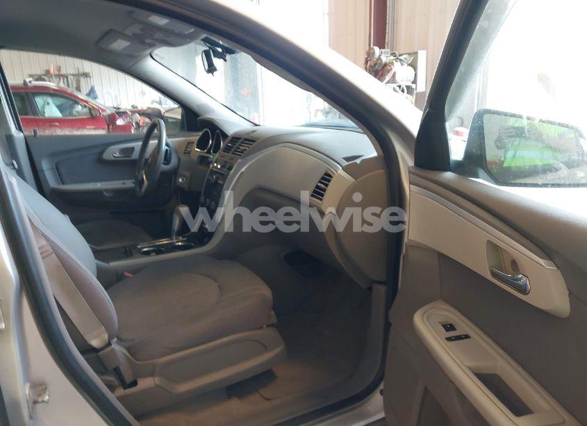 Photo 5 of 2012 Chevrolet Traverse LS (VIN 1GNKRFED4CJ382357)