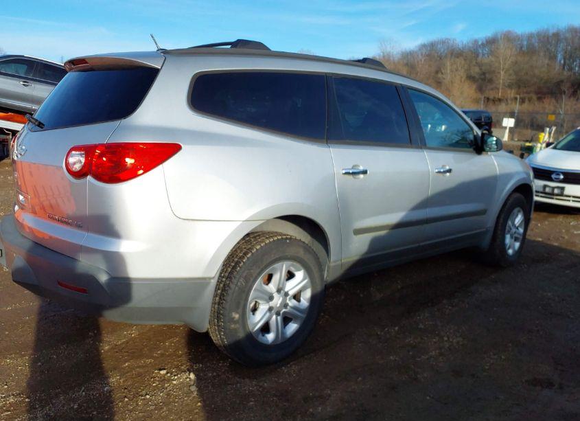 Photo 4 of 2012 Chevrolet Traverse LS (VIN 1GNKRFED4CJ387283)