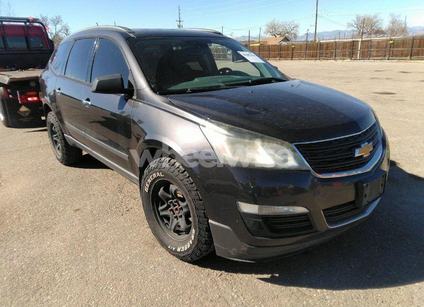 2015 Chevrolet Traverse LS (VIN 1GNKRFED4FJ390401) main photo