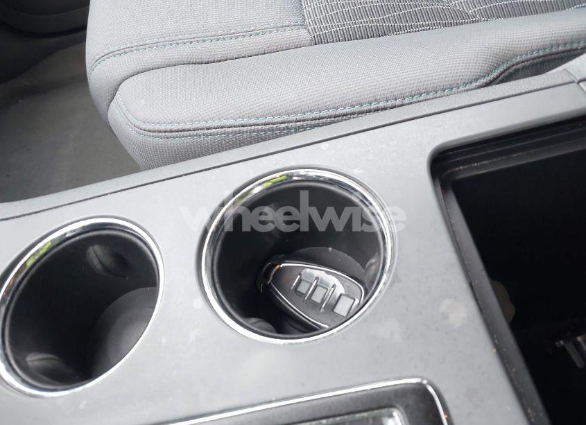 Photo 11 of 2017 Chevrolet Traverse LS (VIN 1GNKRFED4HJ230747)