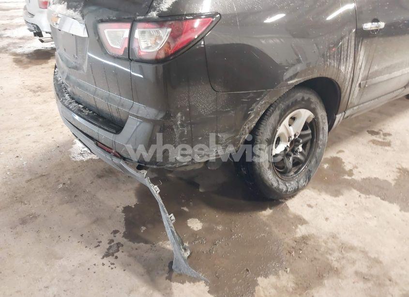 Photo 6 of 2017 Chevrolet Traverse LS (VIN 1GNKRFED4HJ230747)