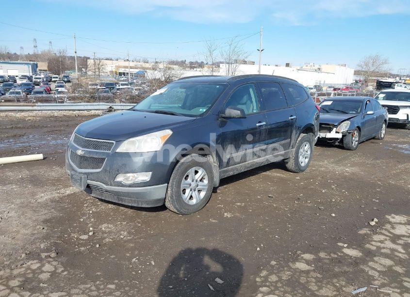 Photo 2 of 2011 Chevrolet Traverse LS (VIN 1GNKRFED5BJ212619)