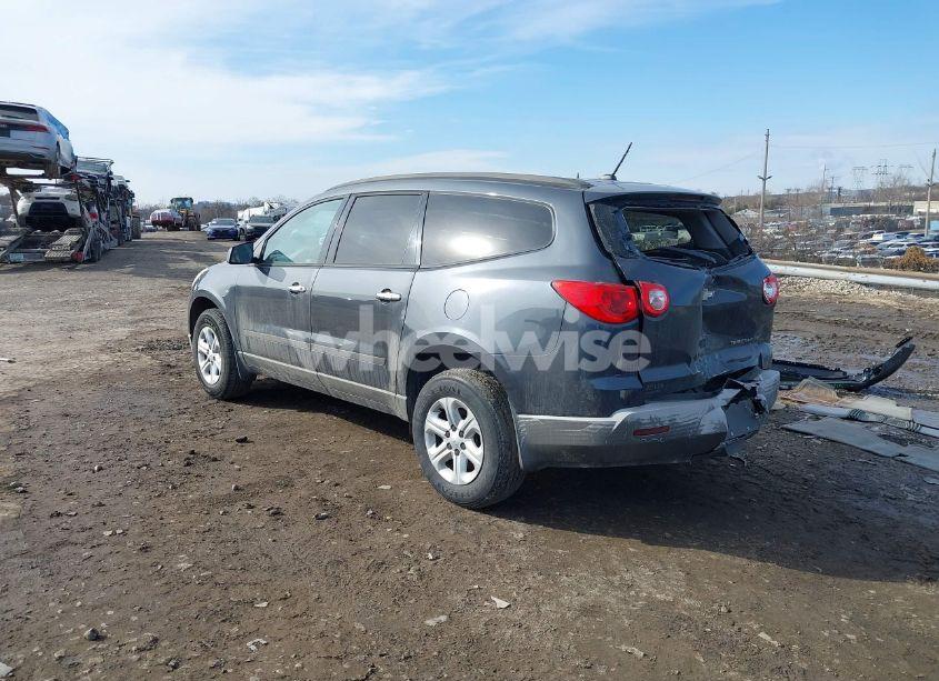 Photo 3 of 2011 Chevrolet Traverse LS (VIN 1GNKRFED5BJ212619)