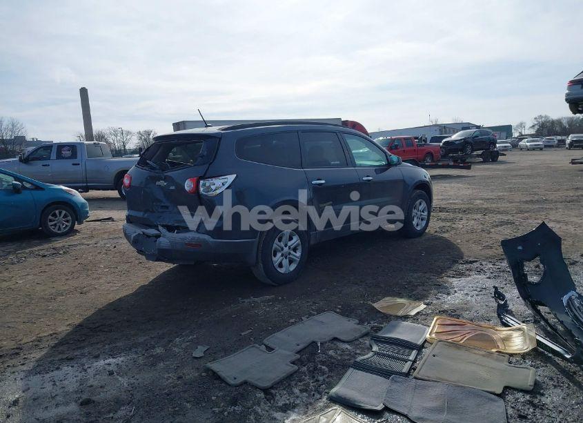 Photo 4 of 2011 Chevrolet Traverse LS (VIN 1GNKRFED5BJ212619)