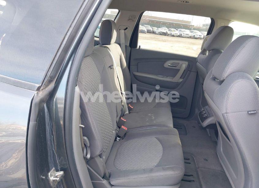 Photo 8 of 2011 Chevrolet Traverse LS (VIN 1GNKRFED5BJ212619)