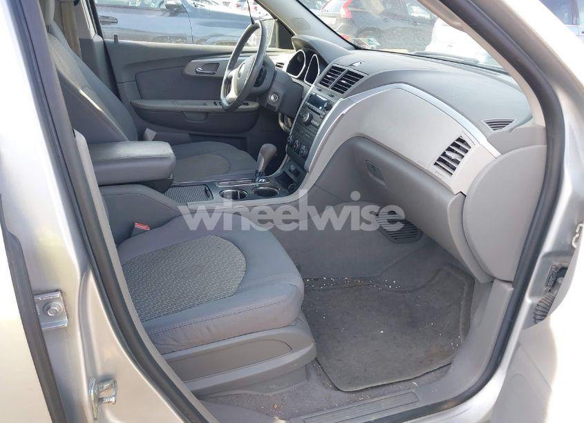 Photo 5 of 2012 Chevrolet Traverse LS (VIN 1GNKRFED5CJ271705)