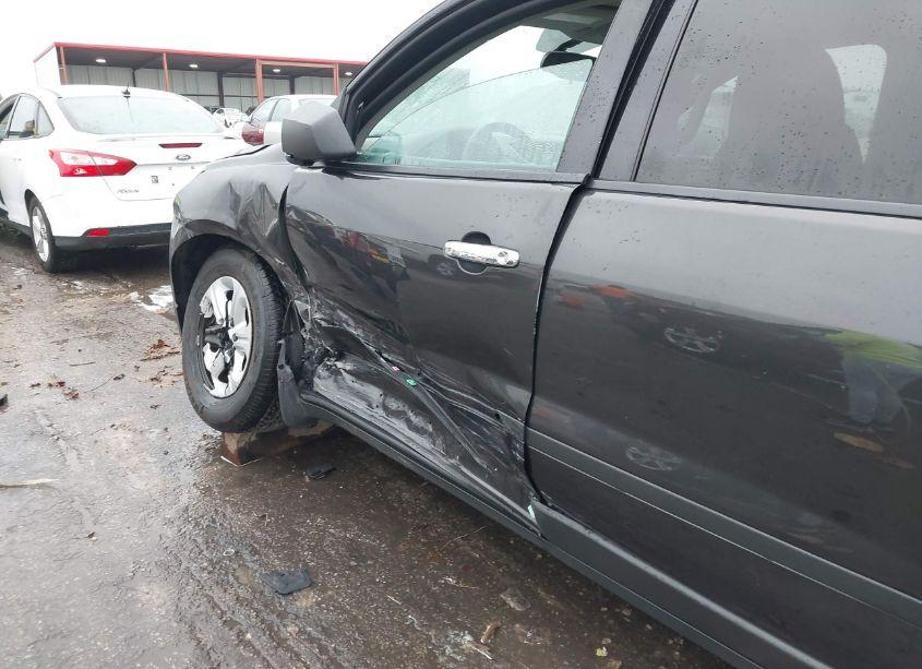 Photo 6 of 2015 Chevrolet Traverse LS (VIN 1GNKRFED5FJ169292)