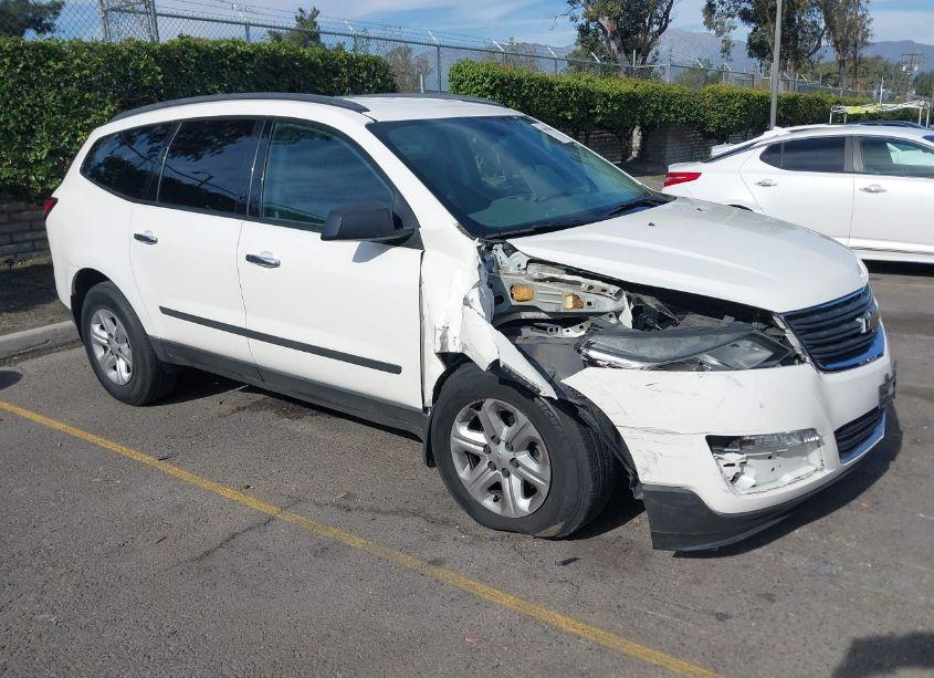 2015 Chevrolet Traverse LS (VIN 1GNKRFED5FJ196007) main photo