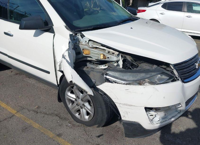 Photo 6 of 2015 Chevrolet Traverse LS (VIN 1GNKRFED5FJ196007)
