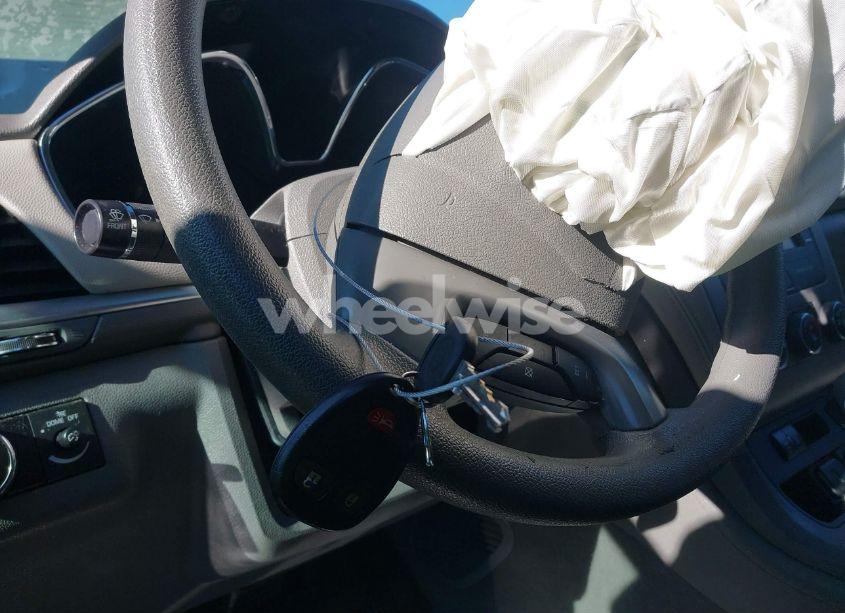 Photo 11 of 2016 Chevrolet Traverse LS (VIN 1GNKRFED5GJ312517)