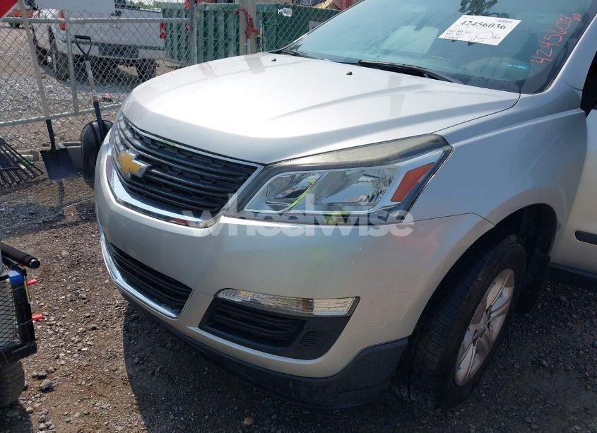 Photo 6 of 2017 Chevrolet Traverse LS (VIN 1GNKRFED5HJ308887)