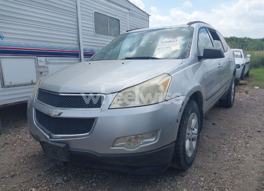 Photo 2 of 2011 Chevrolet Traverse LS (VIN 1GNKRFED6BJ170400)