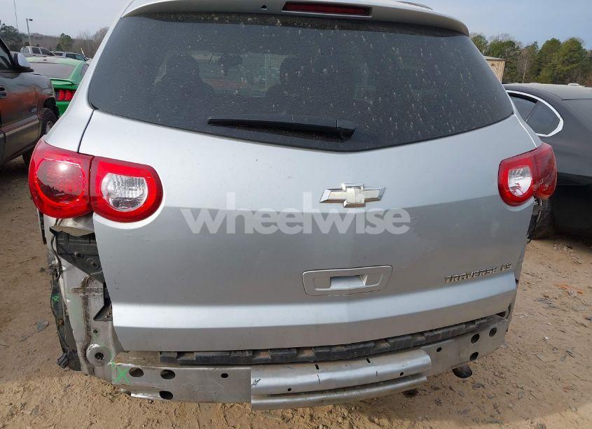 Photo 6 of 2011 Chevrolet Traverse LS (VIN 1GNKRFED6BJ386246)