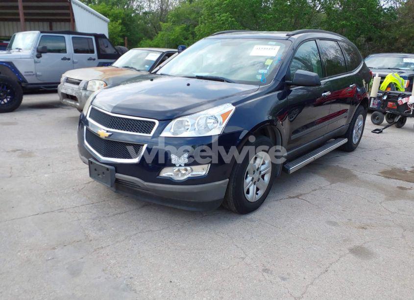 Photo 2 of 2012 Chevrolet Traverse LS (VIN 1GNKRFED6CJ178966)