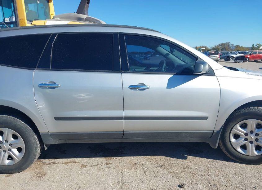 Photo 13 of 2015 Chevrolet Traverse LS (VIN 1GNKRFED6FJ380839)