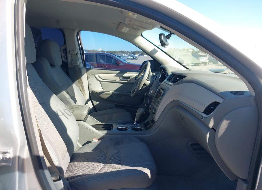 Photo 5 of 2015 Chevrolet Traverse LS (VIN 1GNKRFED6FJ380839)