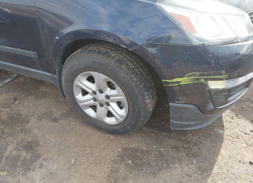 Photo 6 of 2017 Chevrolet Traverse LS (VIN 1GNKRFED6HJ157834)
