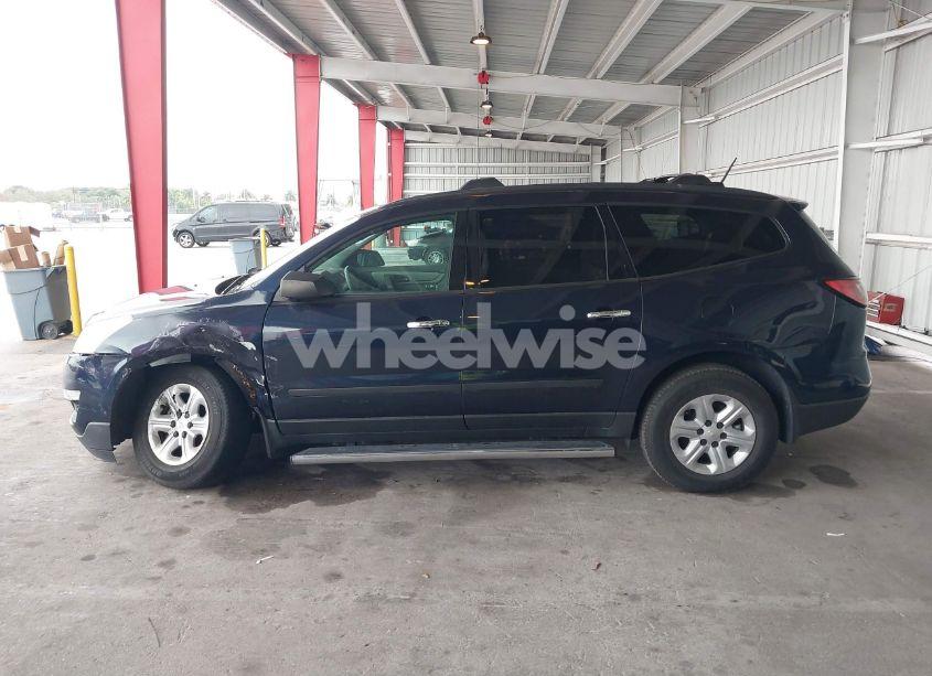 Photo 13 of 2017 Chevrolet Traverse LS (VIN 1GNKRFED6HJ305819)