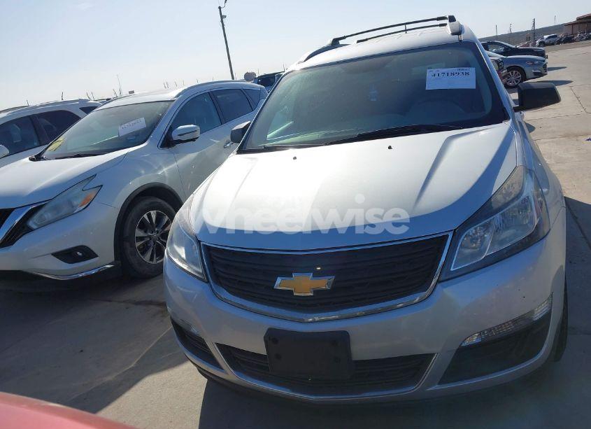 Photo 12 of 2017 Chevrolet Traverse LS (VIN 1GNKRFED6HJ349609)
