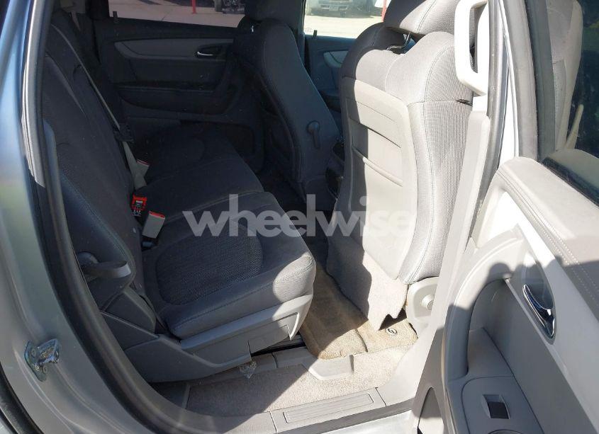 Photo 8 of 2017 Chevrolet Traverse LS (VIN 1GNKRFED6HJ349609)