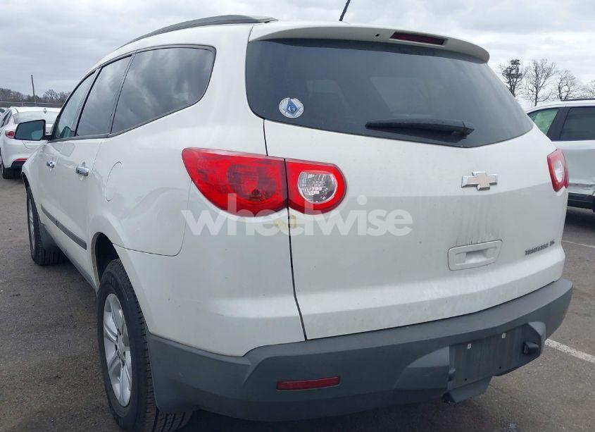 Photo 3 of 2012 Chevrolet Traverse LS (VIN 1GNKRFED7CJ418915)