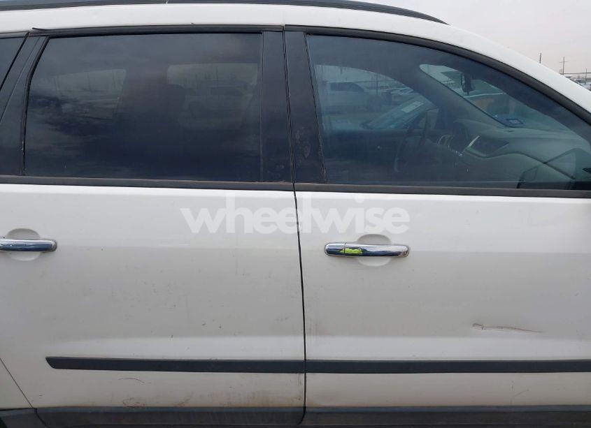 Photo 13 of 2014 Chevrolet Traverse LS (VIN 1GNKRFED7EJ175111)