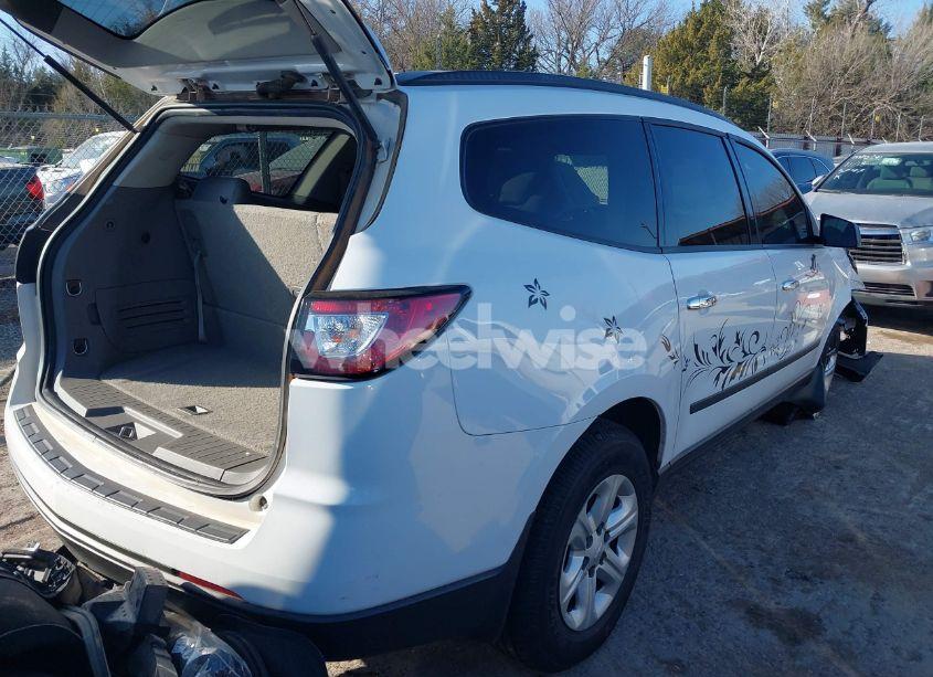 Photo 4 of 2016 Chevrolet Traverse LS (VIN 1GNKRFED7GJ323003)