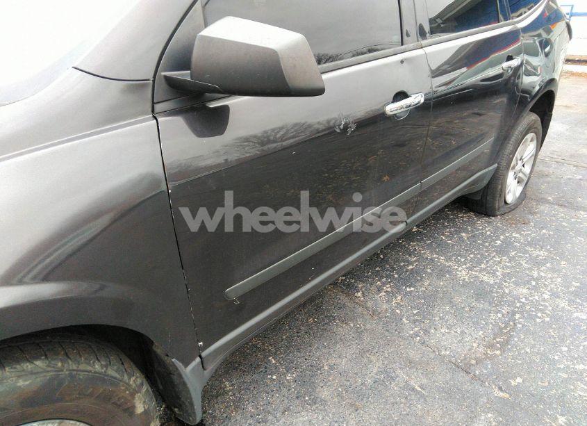 Photo 12 of 2017 Chevrolet Traverse LS (VIN 1GNKRFED7HJ198280)