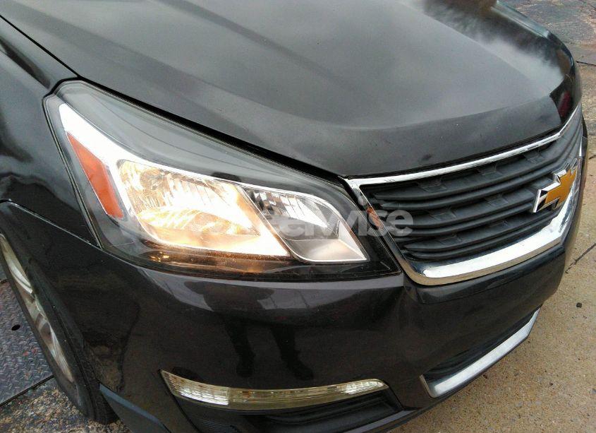 Photo 6 of 2017 Chevrolet Traverse LS (VIN 1GNKRFED7HJ198280)