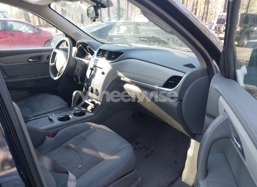 Photo 5 of 2017 Chevrolet Traverse LS (VIN 1GNKRFED7HJ219256)