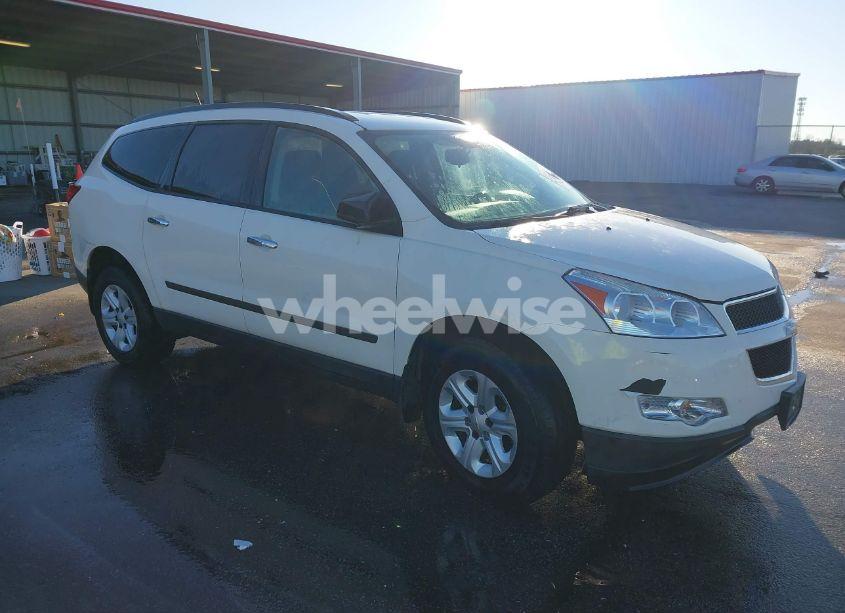 2011 Chevrolet Traverse LS (VIN 1GNKRFED8BJ255772) main photo