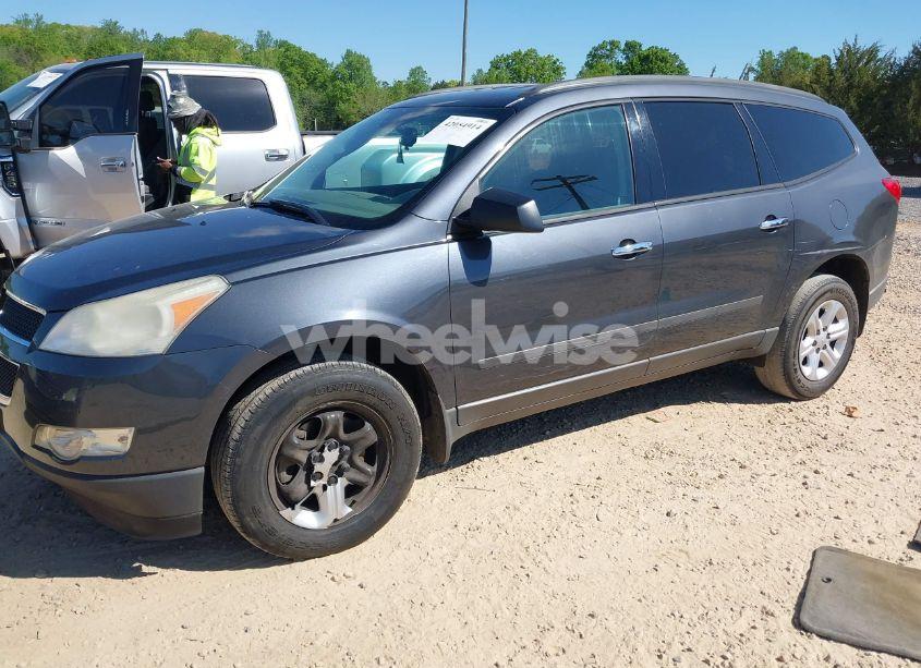 Photo 2 of 2012 Chevrolet Traverse LS (VIN 1GNKRFED8CJ294587)