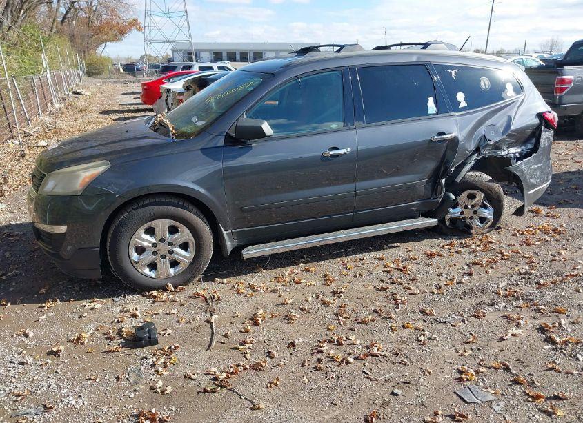 Photo 2 of 2013 Chevrolet Traverse LS (VIN 1GNKRFED8DJ162799)