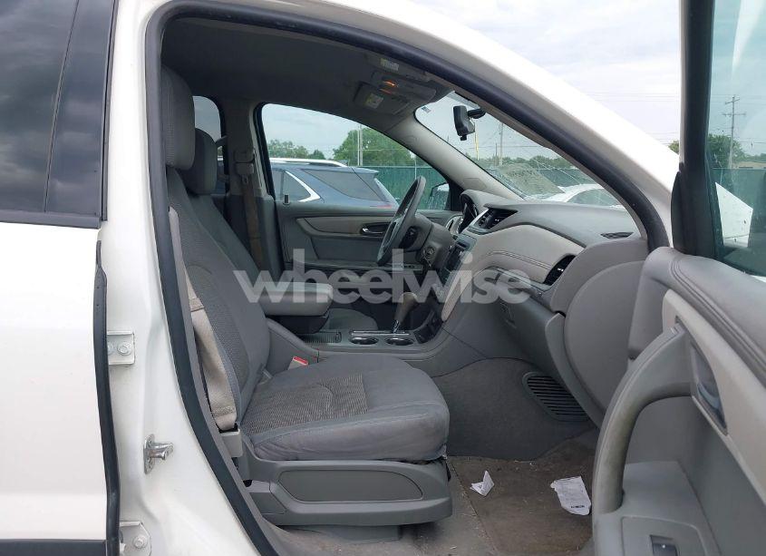 Photo 5 of 2014 Chevrolet Traverse LS (VIN 1GNKRFED8EJ232688)