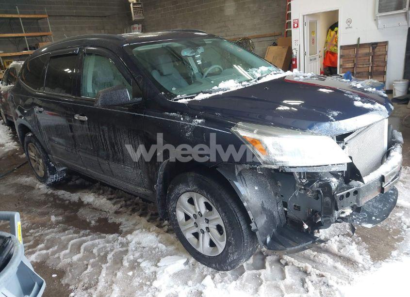 2015 Chevrolet Traverse LS (VIN 1GNKRFED8FJ290656) main photo