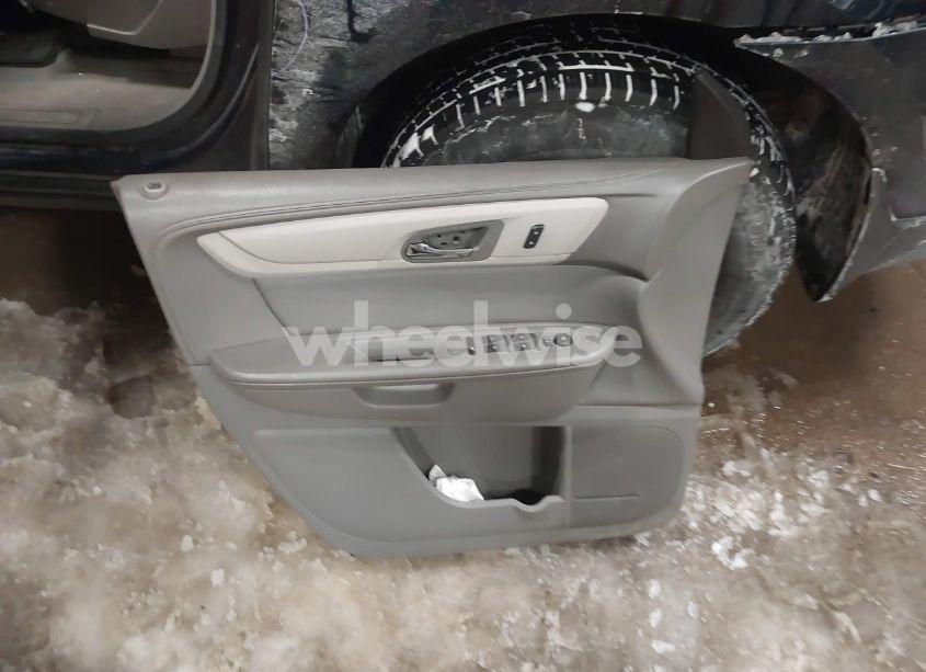 Photo 12 of 2015 Chevrolet Traverse LS (VIN 1GNKRFED8FJ290656)