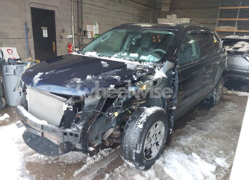 Photo 2 of 2015 Chevrolet Traverse LS (VIN 1GNKRFED8FJ290656)