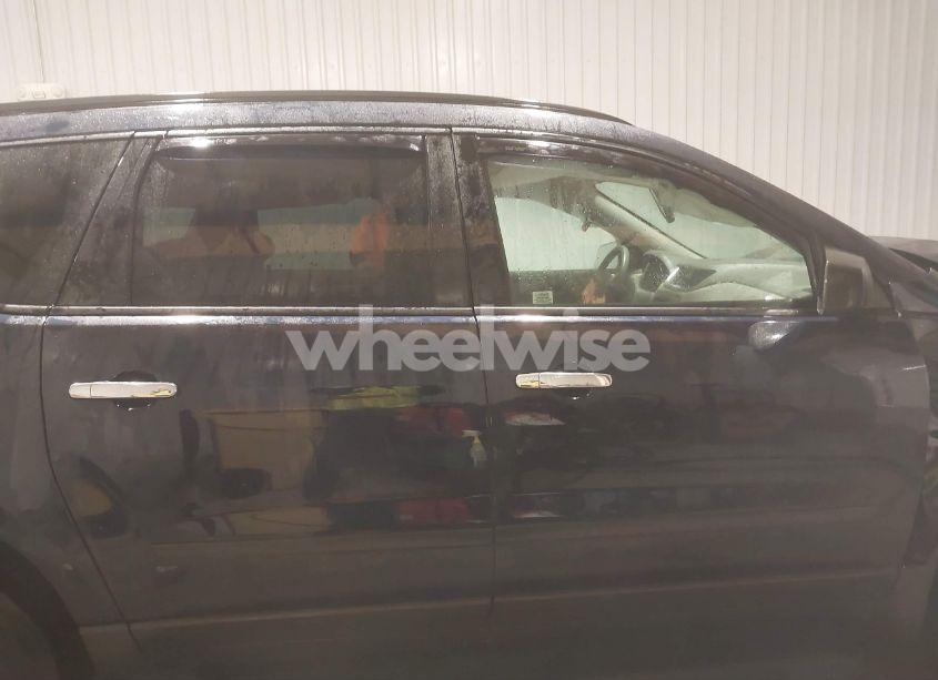 Photo 14 of 2017 Chevrolet Traverse LS (VIN 1GNKRFED8HJ198045)