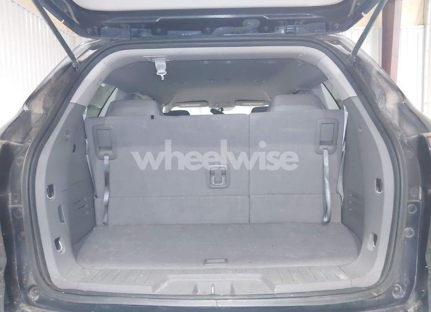 Photo 18 of 2017 Chevrolet Traverse LS (VIN 1GNKRFED8HJ198045)