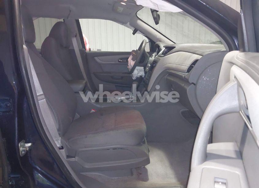 Photo 5 of 2017 Chevrolet Traverse LS (VIN 1GNKRFED8HJ198045)