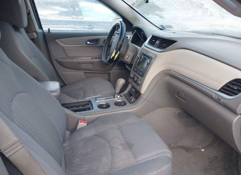 Photo 5 of 2017 Chevrolet Traverse LS (VIN 1GNKRFED8HJ205334)