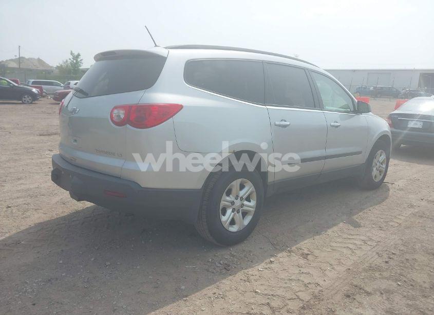 Photo 4 of 2012 Chevrolet Traverse LS (VIN 1GNKRFED9CJ374934)