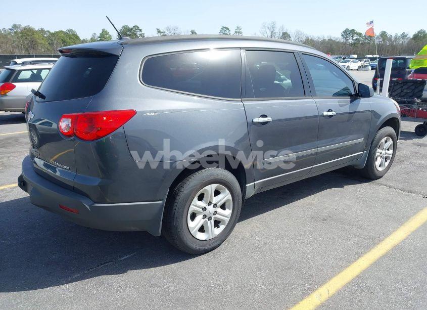 Photo 4 of 2012 Chevrolet Traverse LS (VIN 1GNKRFED9CJ415935)