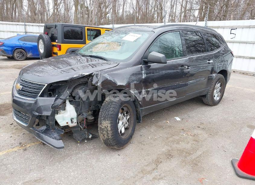Photo 2 of 2014 Chevrolet Traverse LS (VIN 1GNKRFED9EJ233140)